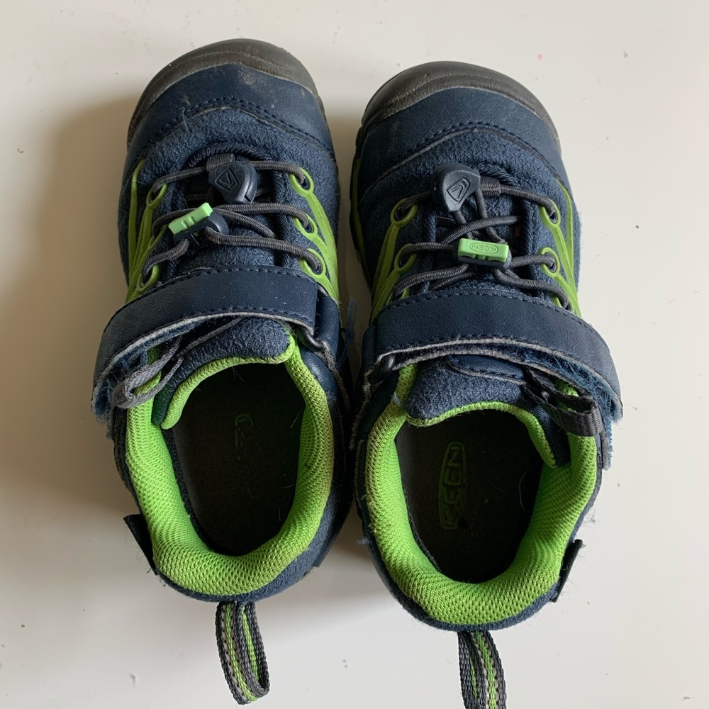 Keen Chandler hiking shoes